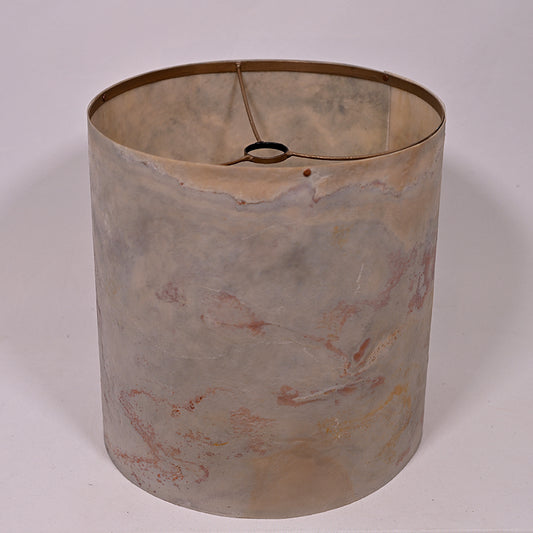 Abat -jour en ardoise et carcasse en acier revetu de poudre de bronze. Détail. Atelier Maus. Blanco L