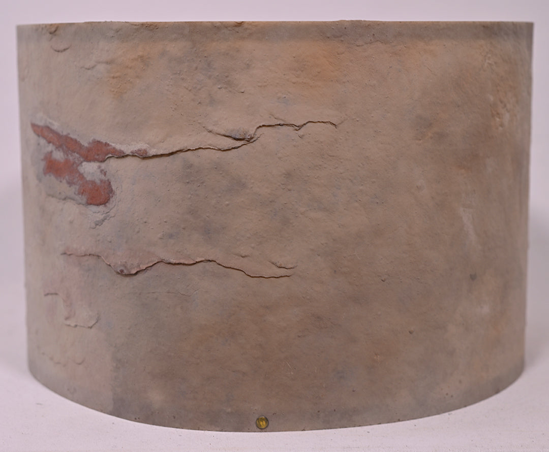 Abat-jour en feuille de pîerre. Détail des nuances. H22xL36cm. Atelier Maus