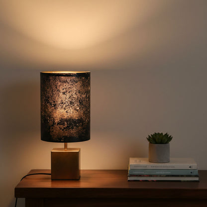 lampe Halley bronze et ardoise dans un interieur contemporain design