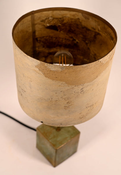 Abat-jour de l'atelier Maus en feuille d'ardoise . Fabrication française . Taille M