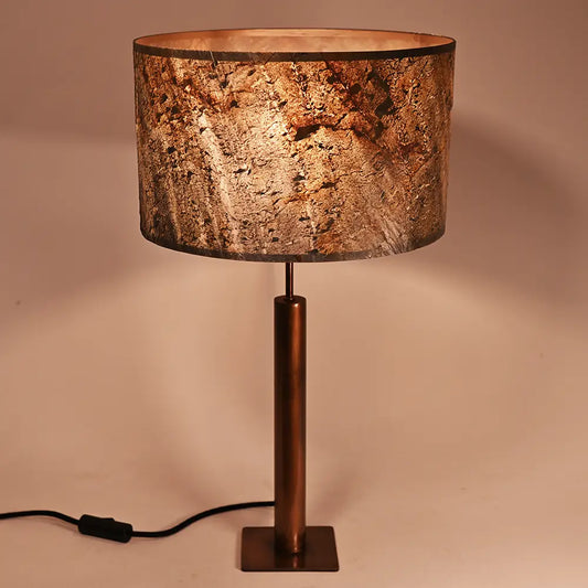 Lampe rosalynd  en acier cuivré et feuille de mica burning forest de l'atelier Maus. Pièce unique artisanale de fabrication française