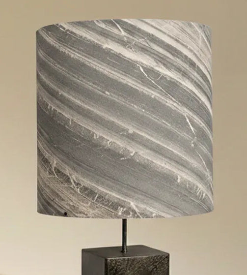 abat-jour en feuille de marbre cipollino taille L | Atelier Maus