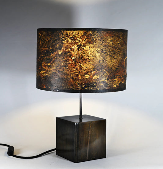 Lampe patine noire brune et ardoise Arcobaleno  Cassini Aura allumée