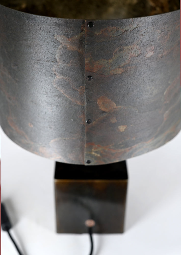 Vue rapprochée lampe Cassini Aura - abat-jour ardoise Arcobaleno