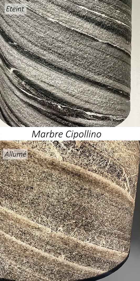 Vues de détail de la feuille de marbre   Cipollino éteinte et éclairée, le nom de la feuille de pierre figurant au centre de l'image
