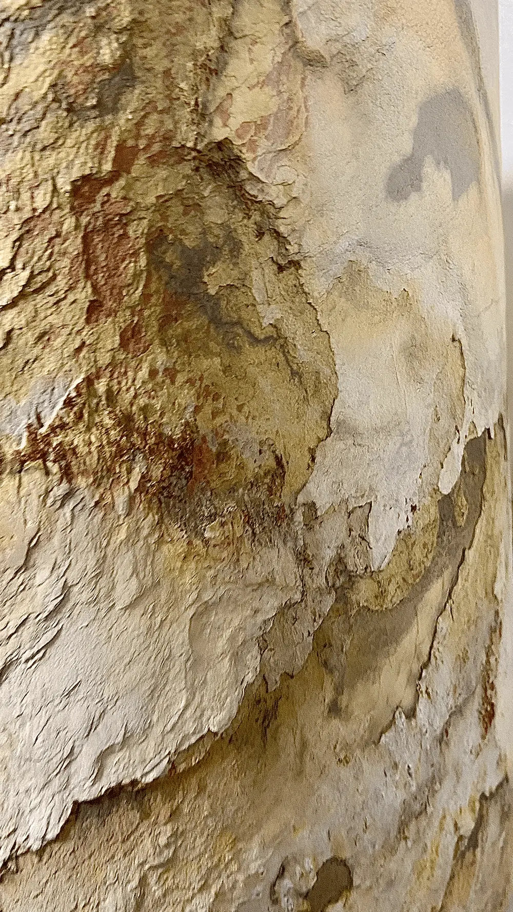 Détail. Applique murale Véra en ardoise Pierre de Lune  | Atelier Maus . Fabrication française